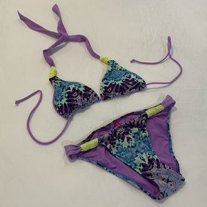 Victoria’s Secret bikini